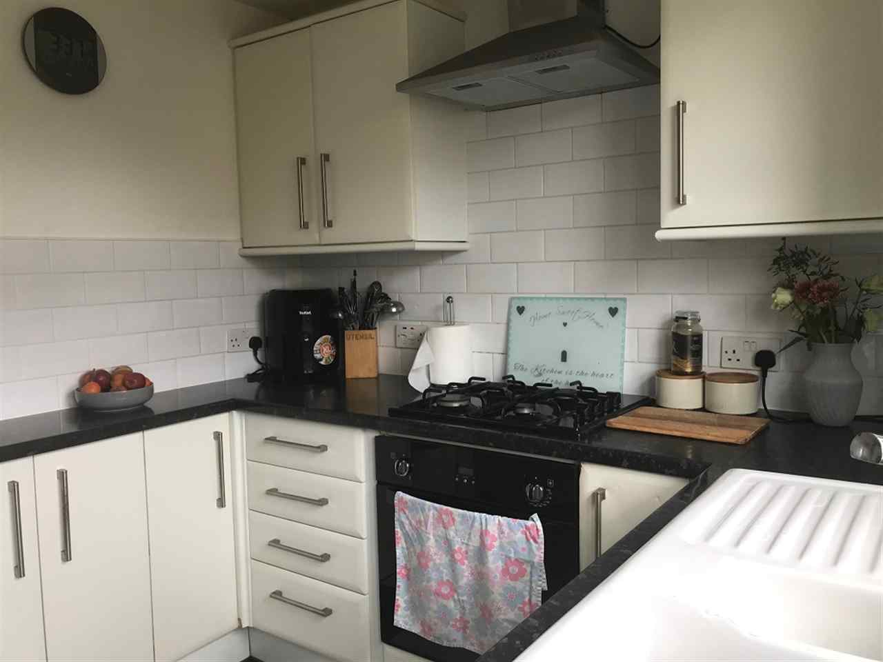 resized-2349823-Kitchen 3.jpg